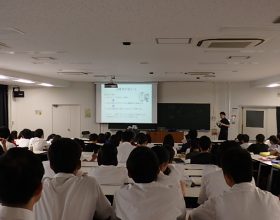 静岡県立桜が丘高等学校の生徒が来学されました