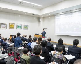 山梨大学附属小学校150周年記念講演会が開催されました。